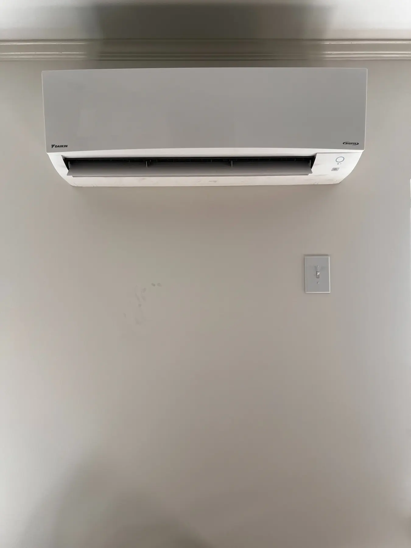 Wall-mounted ductless indoor unit
